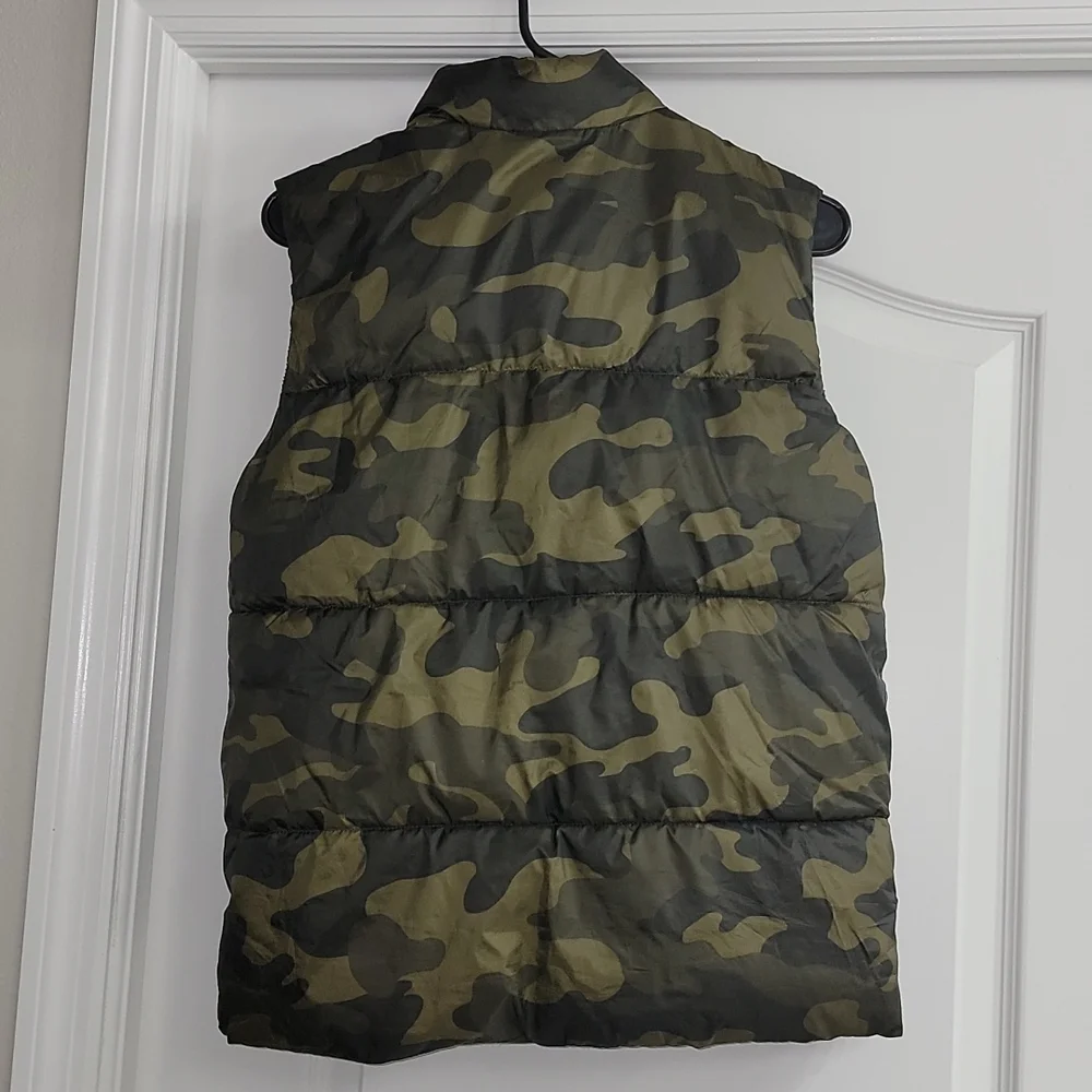 Old Navy sleeveless puffer